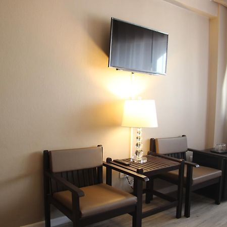 Taris Art Hotel Phrae Ngoại thất bức ảnh