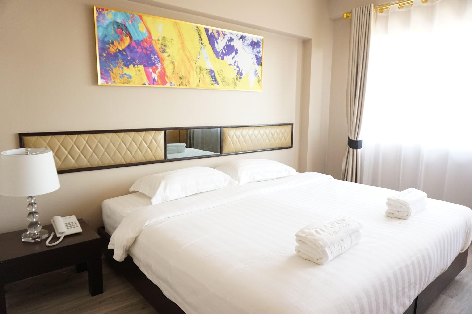 Taris Art Hotel Phrae Ngoại thất bức ảnh