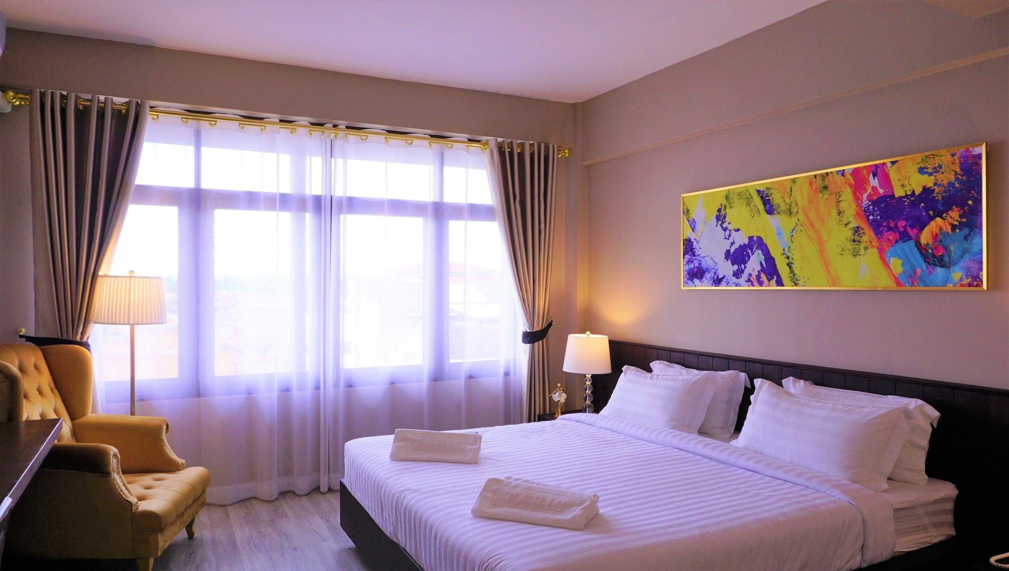 Taris Art Hotel Phrae Ngoại thất bức ảnh