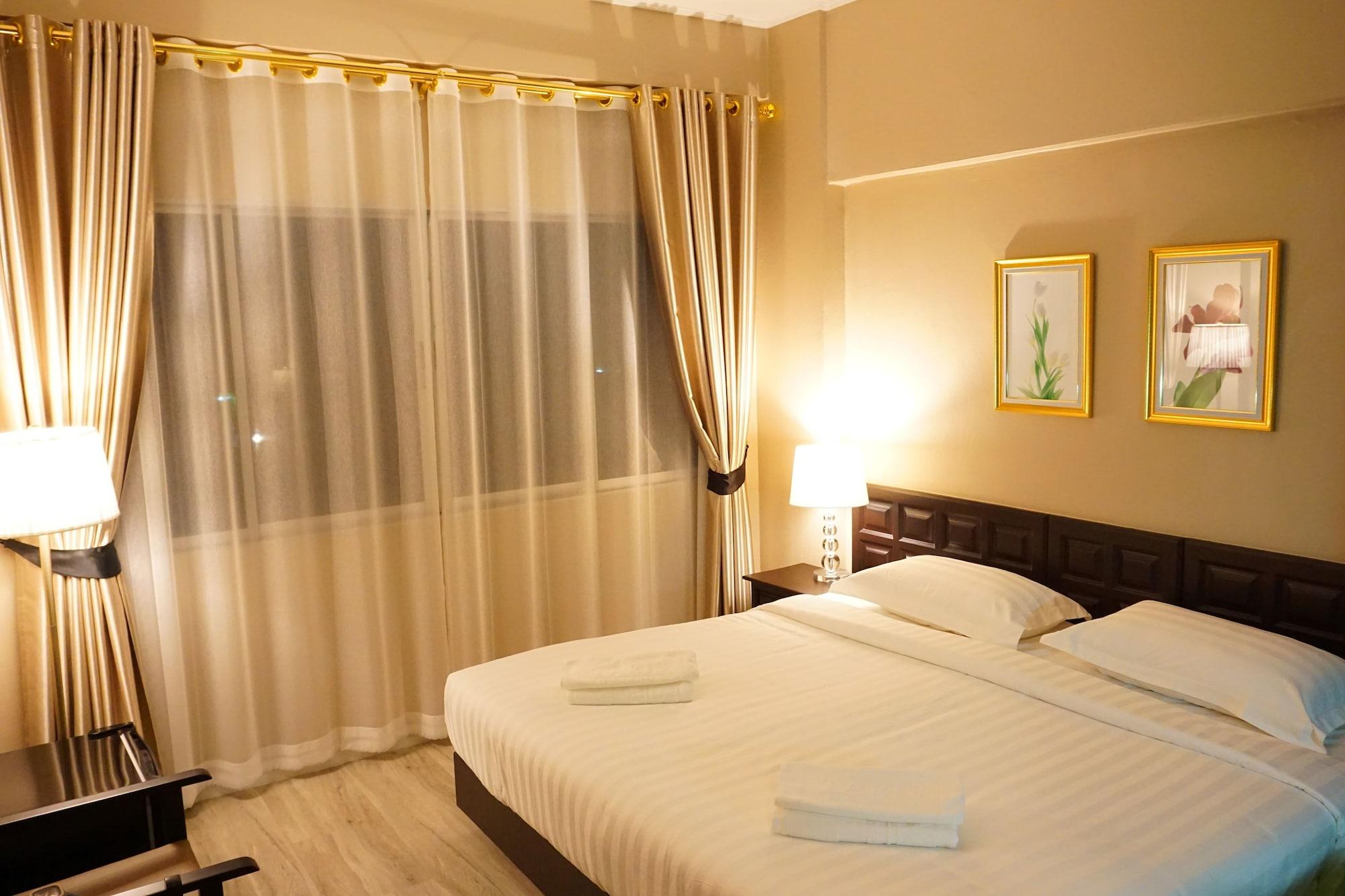 Taris Art Hotel Phrae Ngoại thất bức ảnh