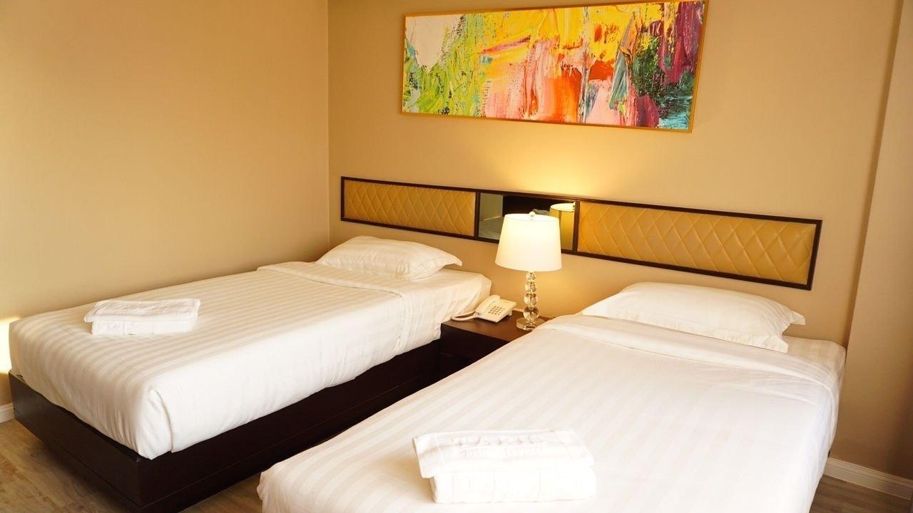 Taris Art Hotel Phrae Ngoại thất bức ảnh