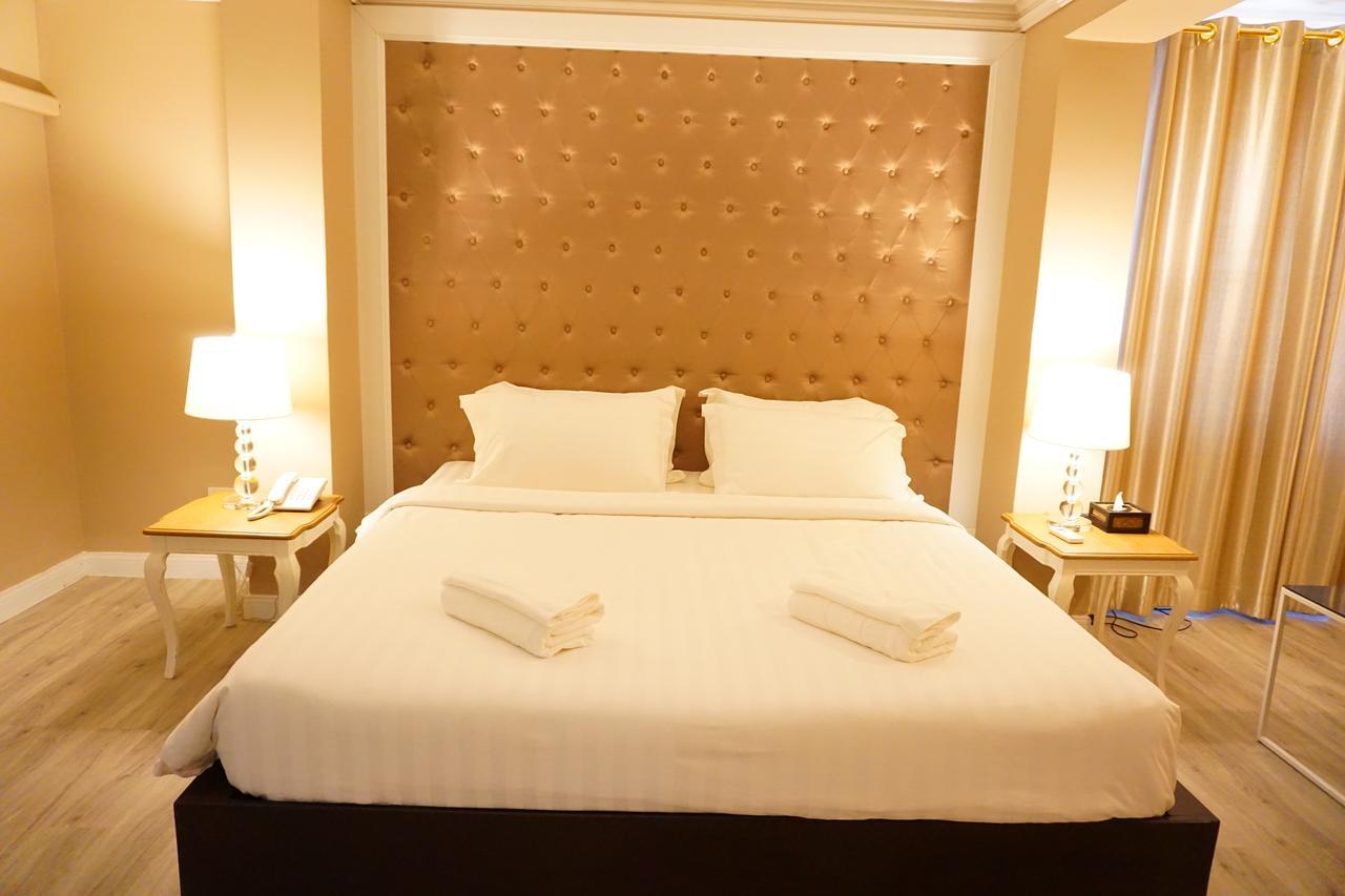 Taris Art Hotel Phrae Ngoại thất bức ảnh