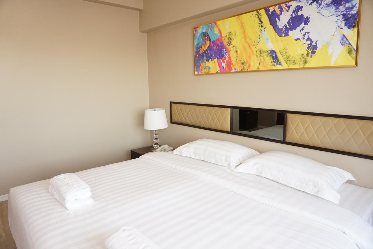 Taris Art Hotel Phrae Ngoại thất bức ảnh