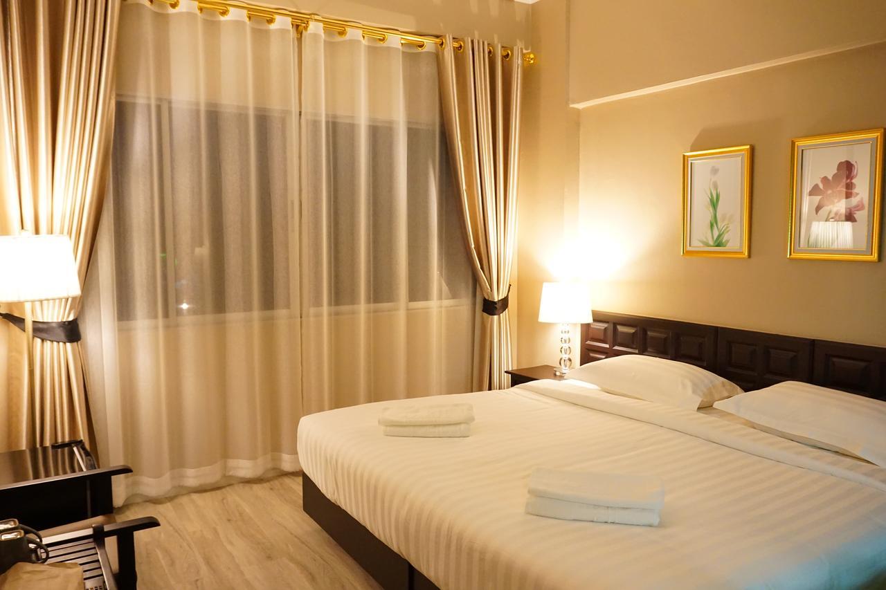 Taris Art Hotel Phrae Ngoại thất bức ảnh