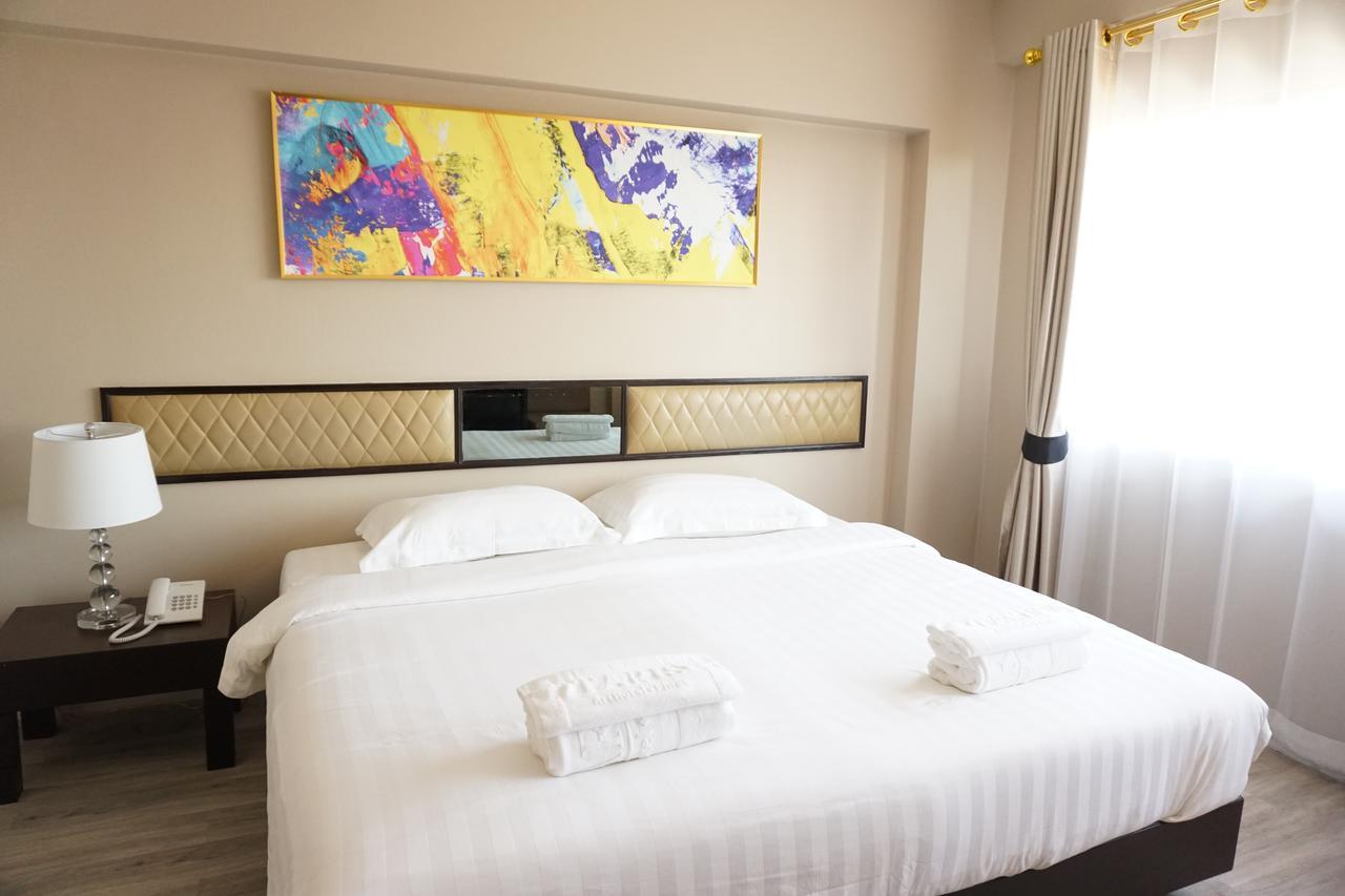 Taris Art Hotel Phrae Ngoại thất bức ảnh