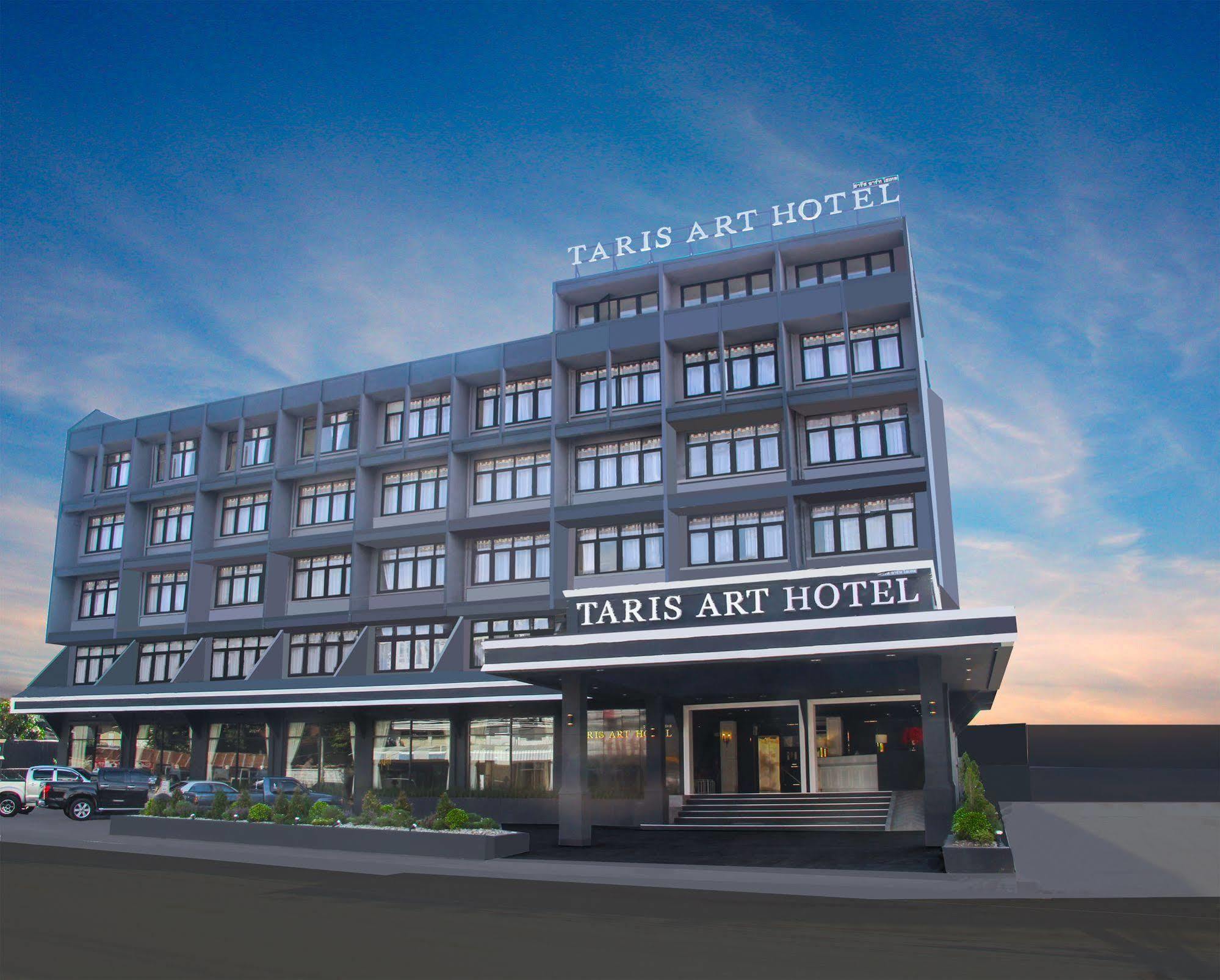 Taris Art Hotel Phrae Ngoại thất bức ảnh